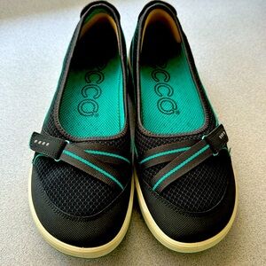 ECCO Women's Slip On Shoes Sz 37 (6-6.5) Blue